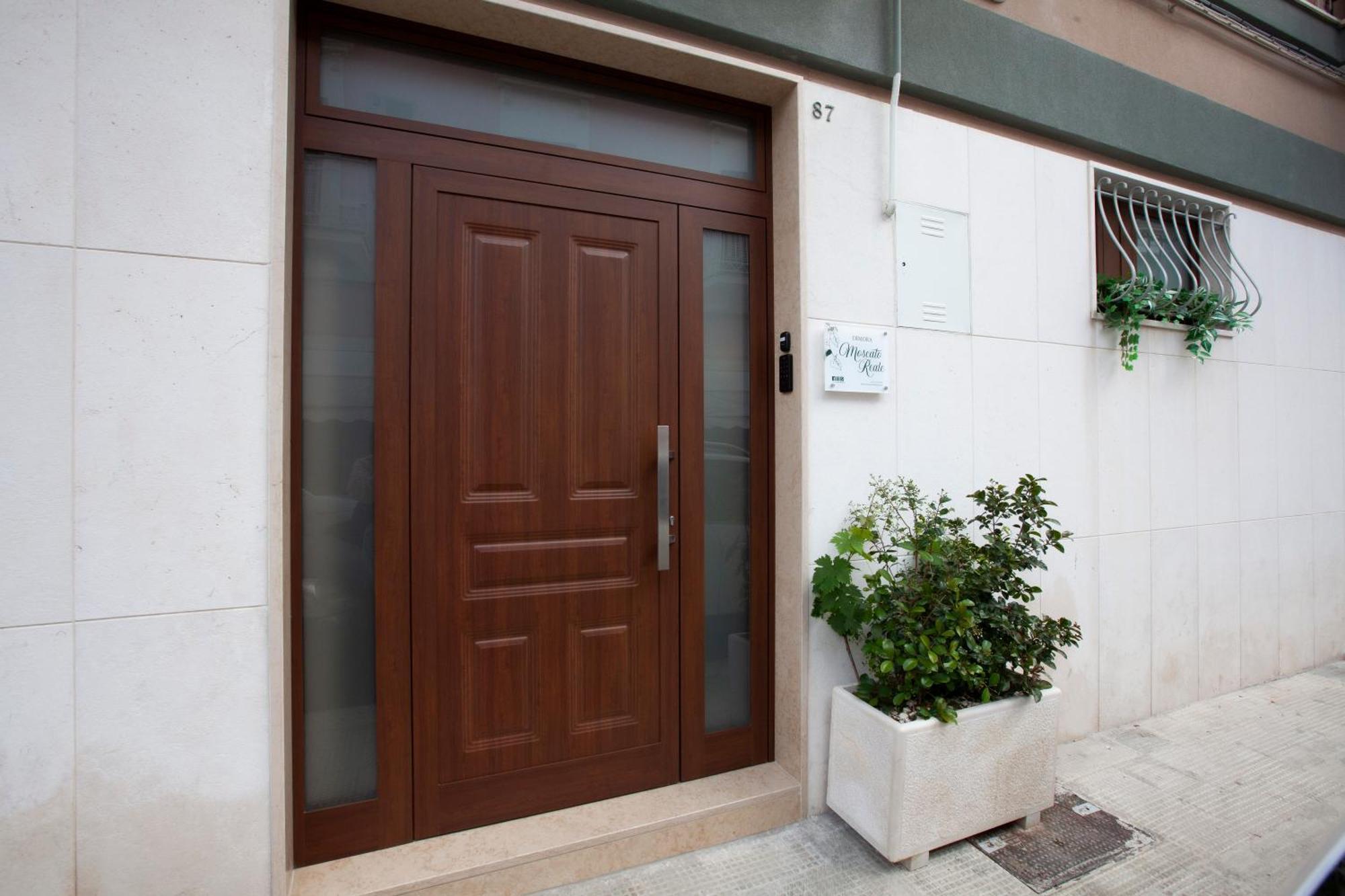 Dimora Moscato Reale Villa Trani Exterior photo